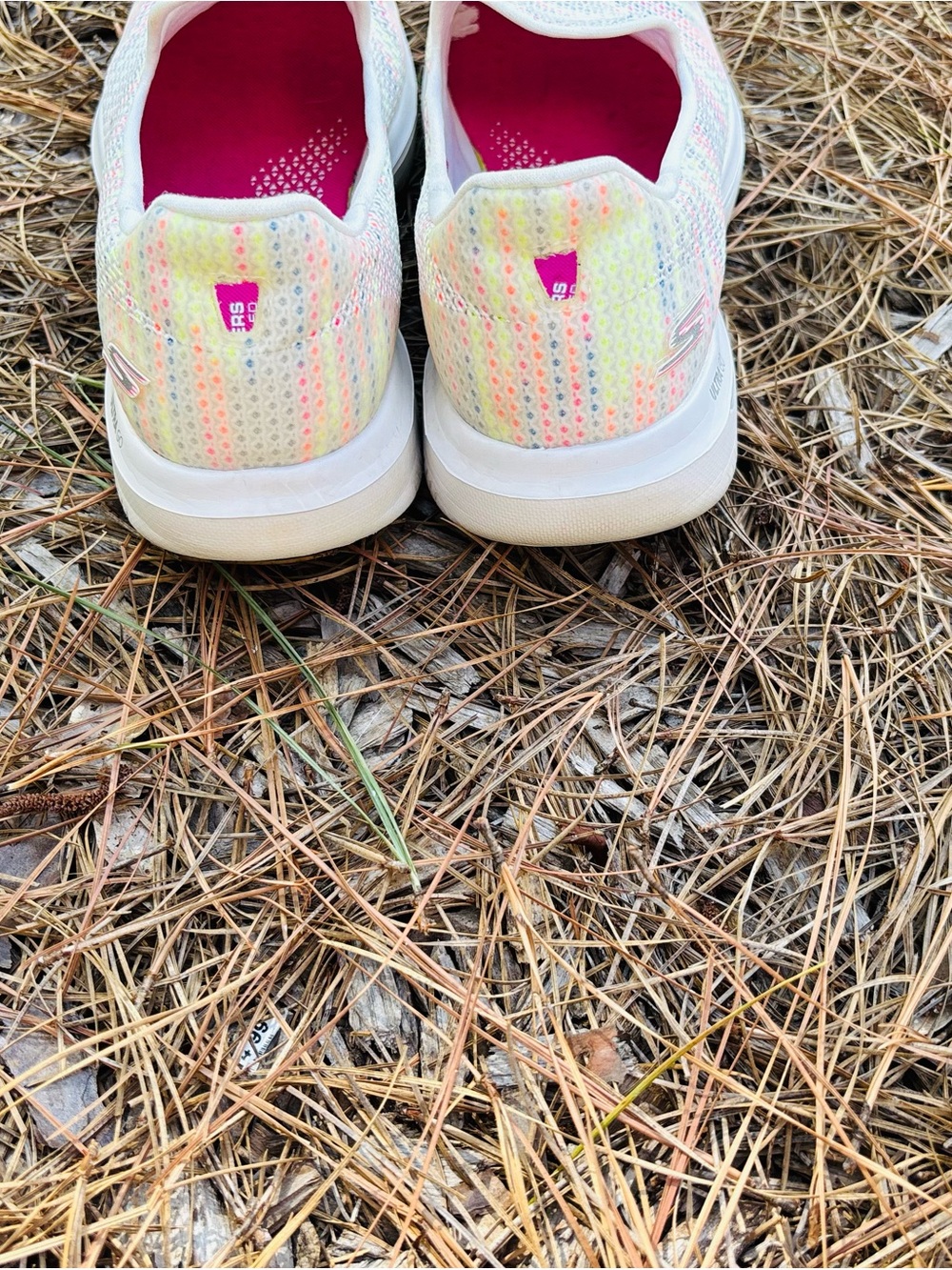 Skechers Women’s Go Walk Ultra Glad Slip On in white & multi size 8 - Picture 9 of 10